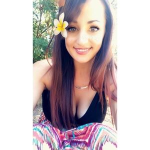 Meet your Posher, Nicole